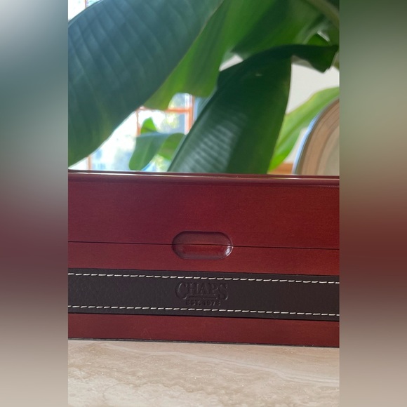 Chaps Elegant Wooden 4 slot Watch Box with Glass Lid & 3 Watches - Picture 7 of 16